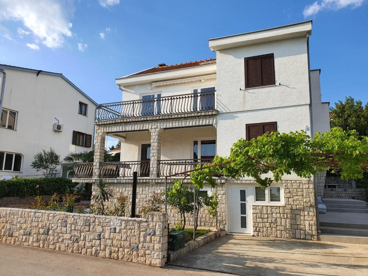 Vila Beleca Krk - Apartments Rest & Sea 크르크 외부 사진